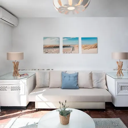 Dona Lola Beach House Sitio de Calahonda