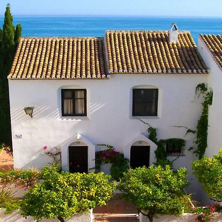 Dona Lola Beach House